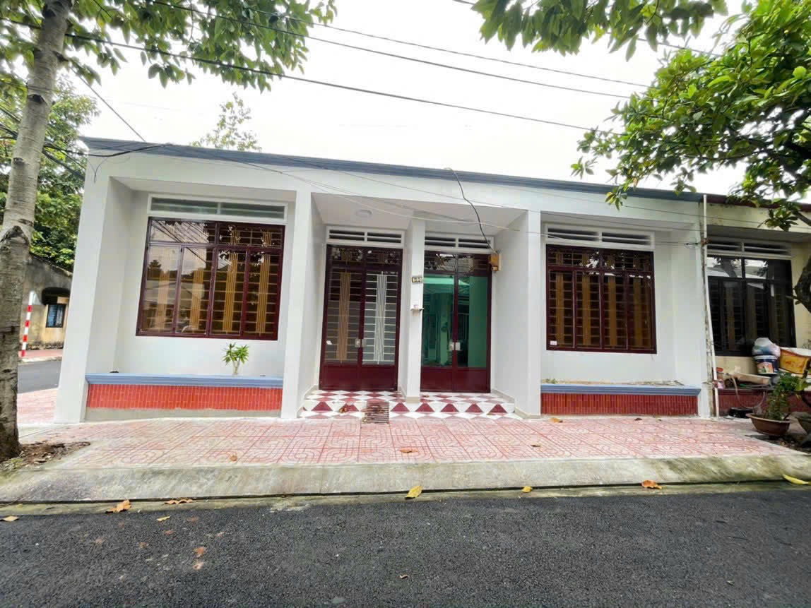Nhà KDC Hiệp Thành 1 (Phường Phú Lợi-TP.HCM)-TP.TDM căn góc đẹp hiếm ngang 10m giá chủ cần bán