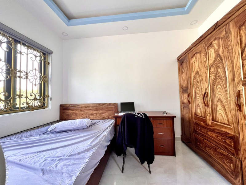 Căn góc 4 tầng mặt tiền công viên Linh Trung – 90m² – Vỉa hè đậu ôtô – Giá chỉ 12.5 tỷ TL