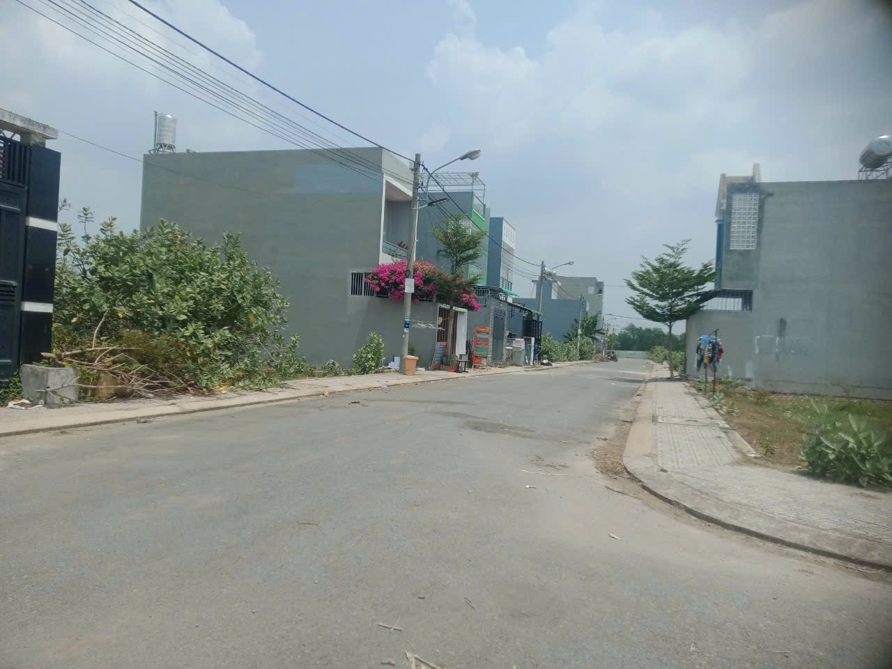 Bán đất thổ cư Mt đường nhựa vi vu kdc giá thơm. Đường số 8 .Long Phước