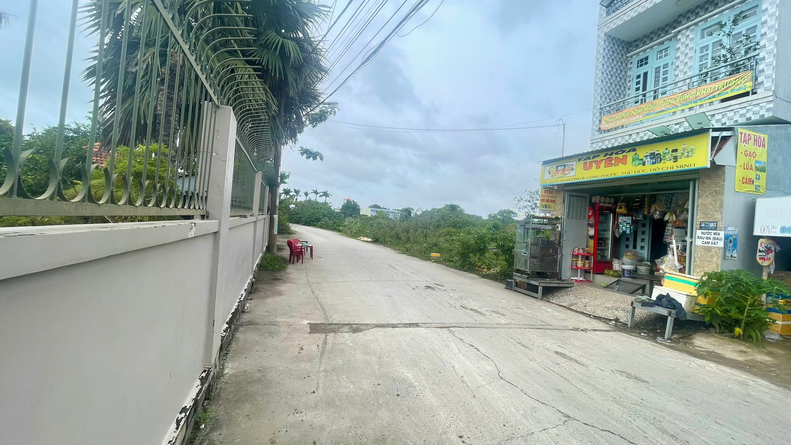 Mặt tiền đường 8 Long Phước Q.9