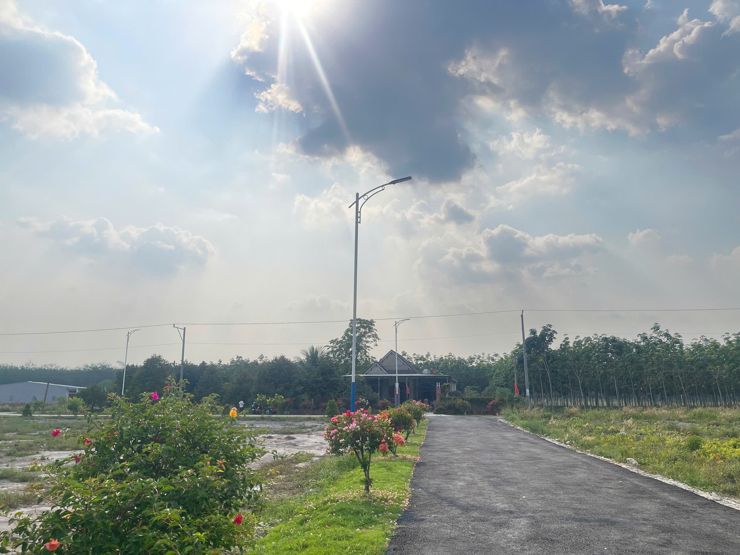 Bán đất 215m² có sẵn 50m² thổ cư ngang 5m giá 570 triệu gần KCN tại Phường Minh Hưng - Chơn Thành