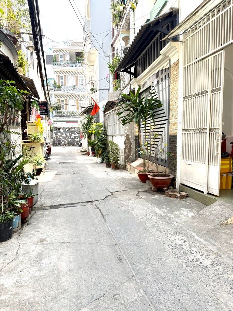 Bán nhà đường số 9 gần lote, trường học