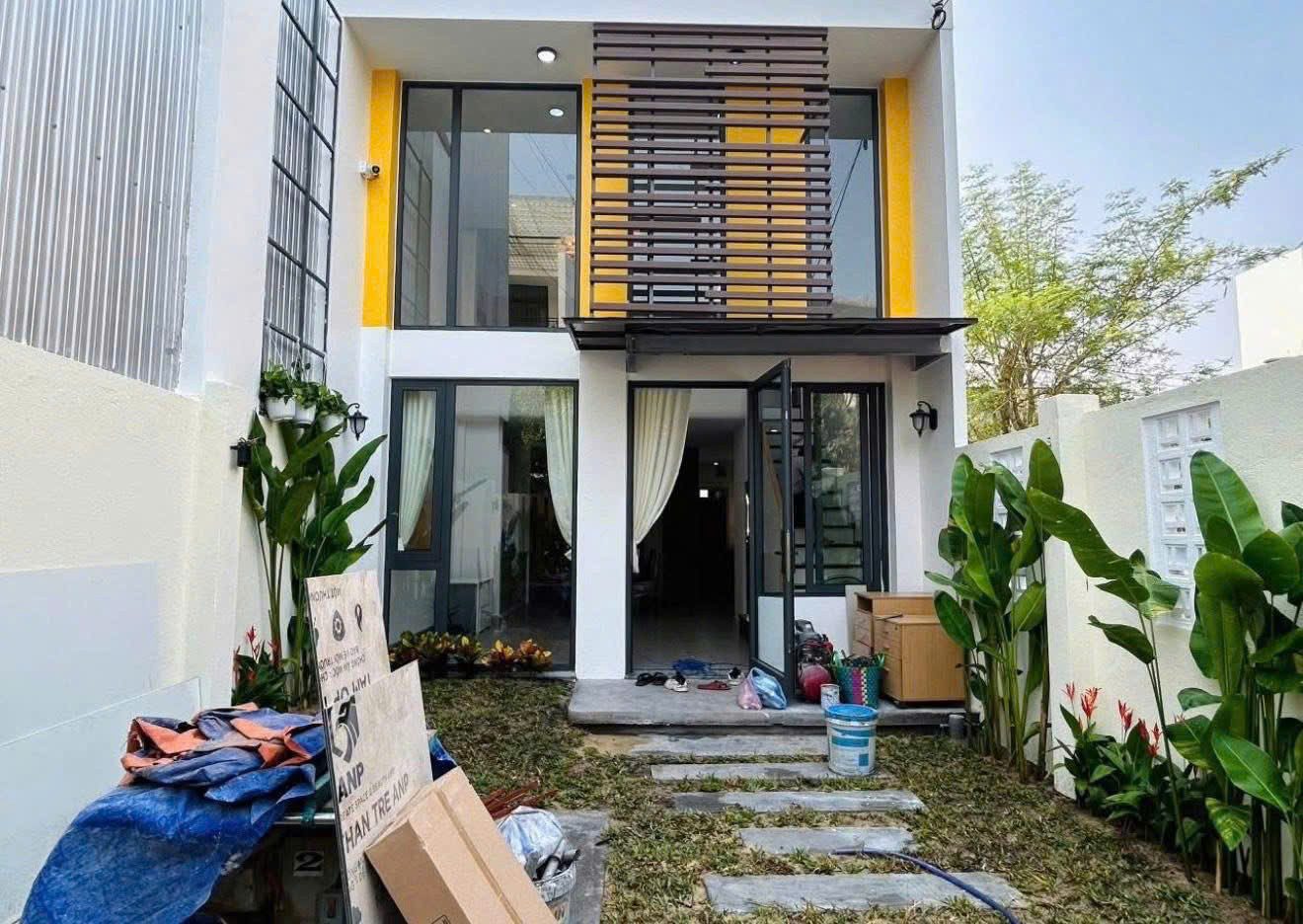 📌📌📌LÀM VIỆC TRỰC TIẾP GIÁ TỐT !!!Ct NHÀ SÂN VƯỜN 1,5 TẦNG MT SƠN THUỶ ĐÔNG