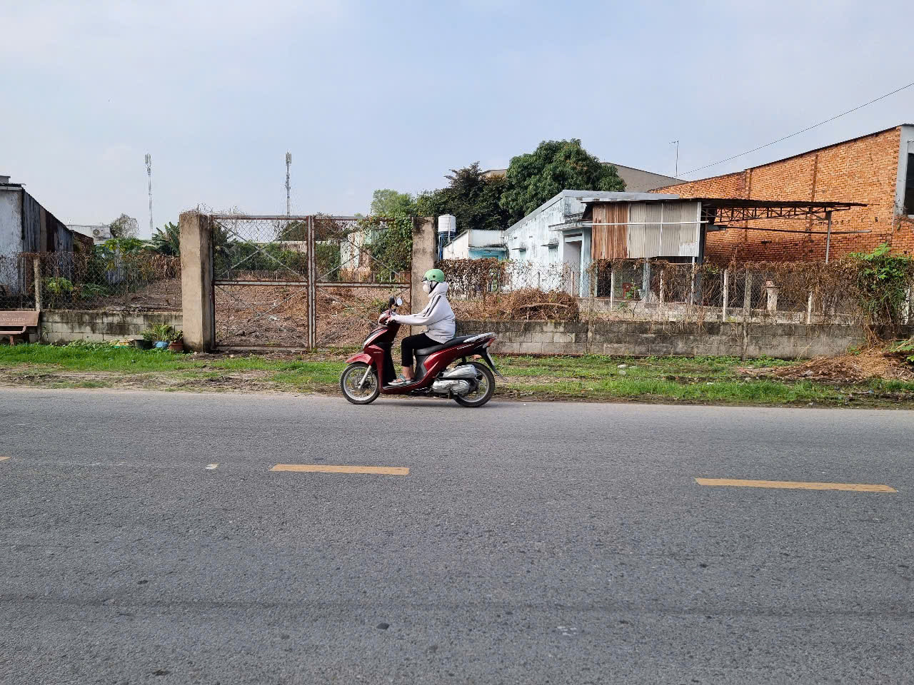 (B438) Đất mặt tiền Sông Lu (gần Tỉnh Lộ 8), xã Hòa Phú, dt 1.607m2, thổ cư 900m2, giá 16tr/m2
