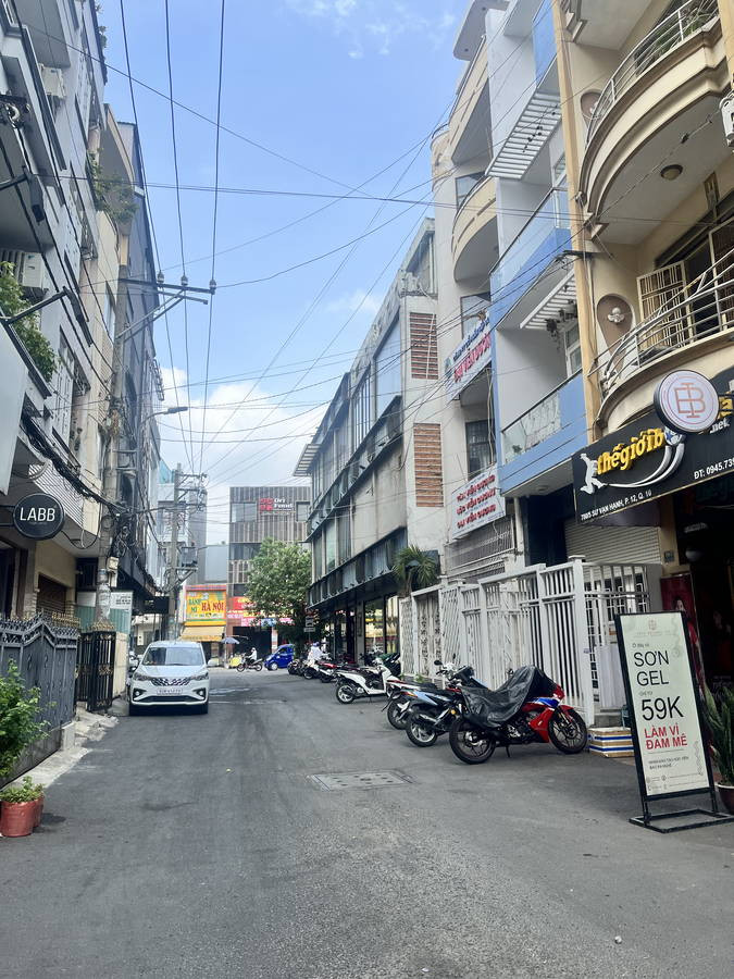 Nhà 4 Tầng Hẻm Ô Tô ,Trung Tâm Q10, ngay Vạn Hạnh Mall,DT: 60m², Chỉ 21 tỷ tl