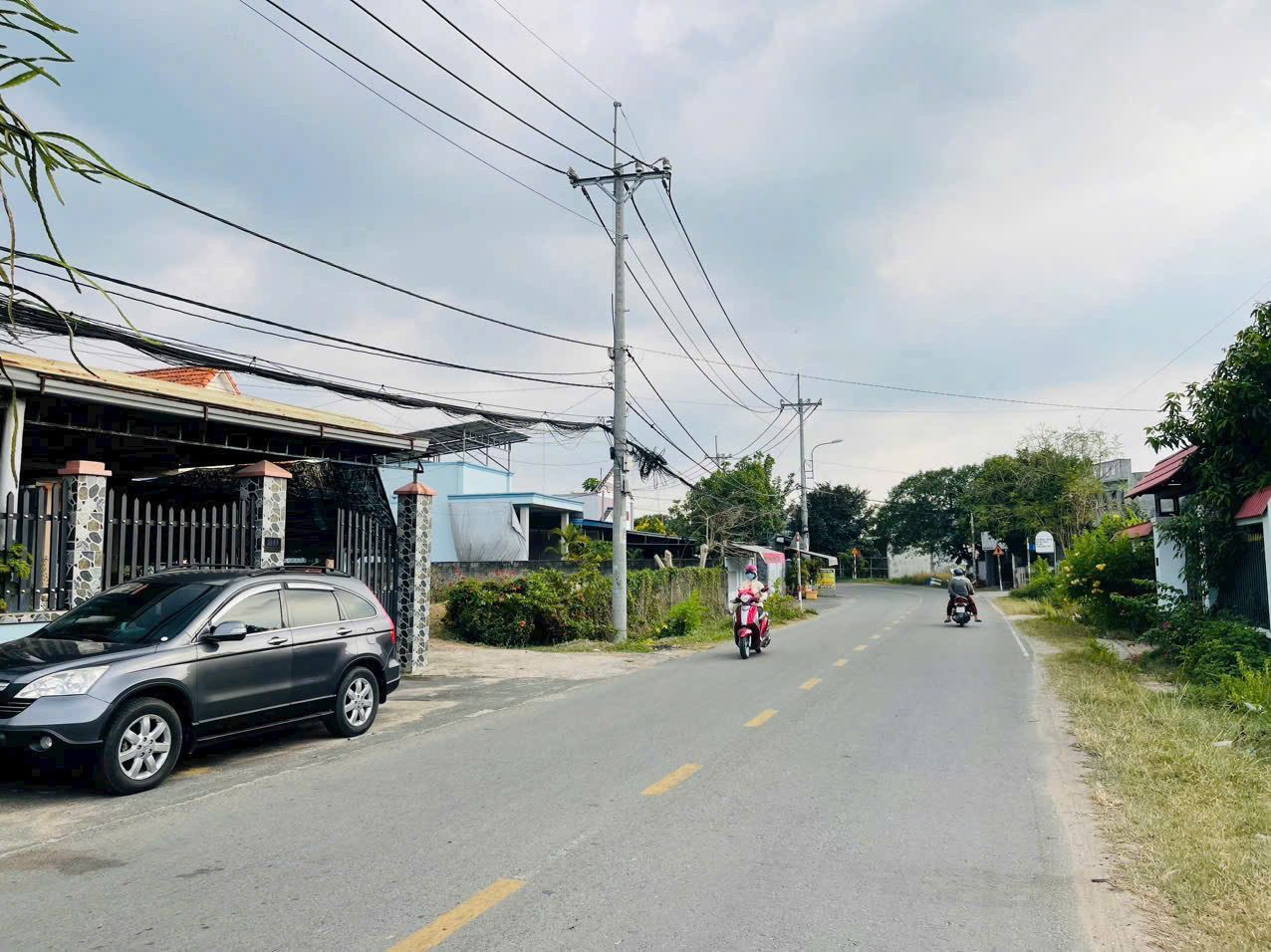 CẦN BÁN GẤP LÔ ĐẤT MẶT TIỀN ĐƯỜNG NHỰA TÂN THÔNG HỘI CỦ CHI 235M2 GIÁ 870 TRIỆU, SỔ HỒNG RIÊNG