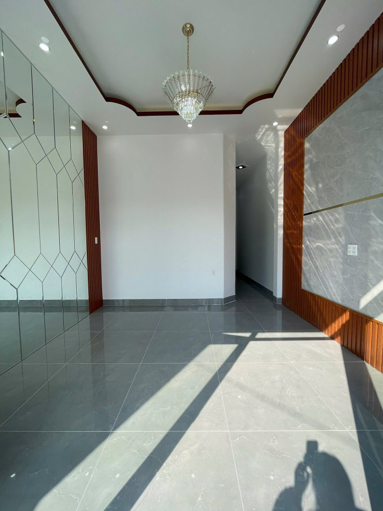 Bán căn nhà mới hoàn thiện nhánh Sương Nguyệt Anh đối diện quán lẩu gà 1111, Phường Vĩnh Lạc, thành phố Rạch Giá, Kiên Giang