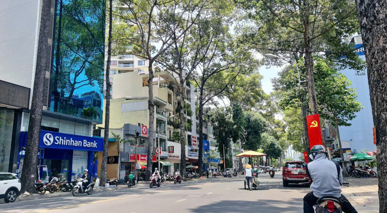 Bán MT phân lô Tạ Quang Bửu Q. 8, 105m2, 4 tầng, dòng tiền nuôi yến 500 triệu/năm, 20 tỷ hơn. Lh 0909797545