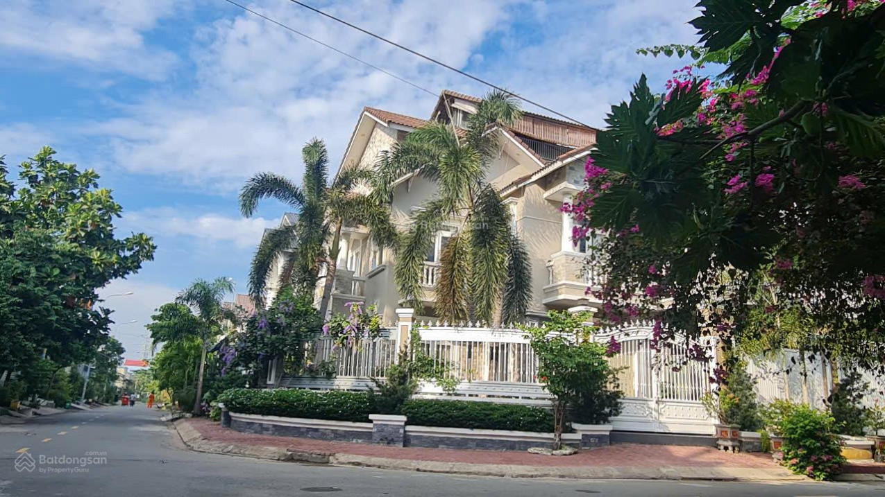 Bán nhà Tạ Quang Bửu view công viên, P.5 - Q.8, 4 tầng - 54m2 - nhỉnh 8 tỷ - không QH, hoàn công đủ. Lh: 0939345129