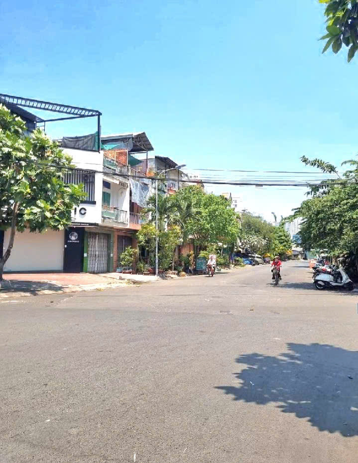BÁN NHÀ MẶT TIỀN KINH DOANH ĐƯỜNG TẠ QUANG BỬU – SÁT BẾN XE QUẬN 8 – GIÁ CHỈ NHỈNH 10 TỶ. GỌI NGAY: 0938827657 MS TUYỀN