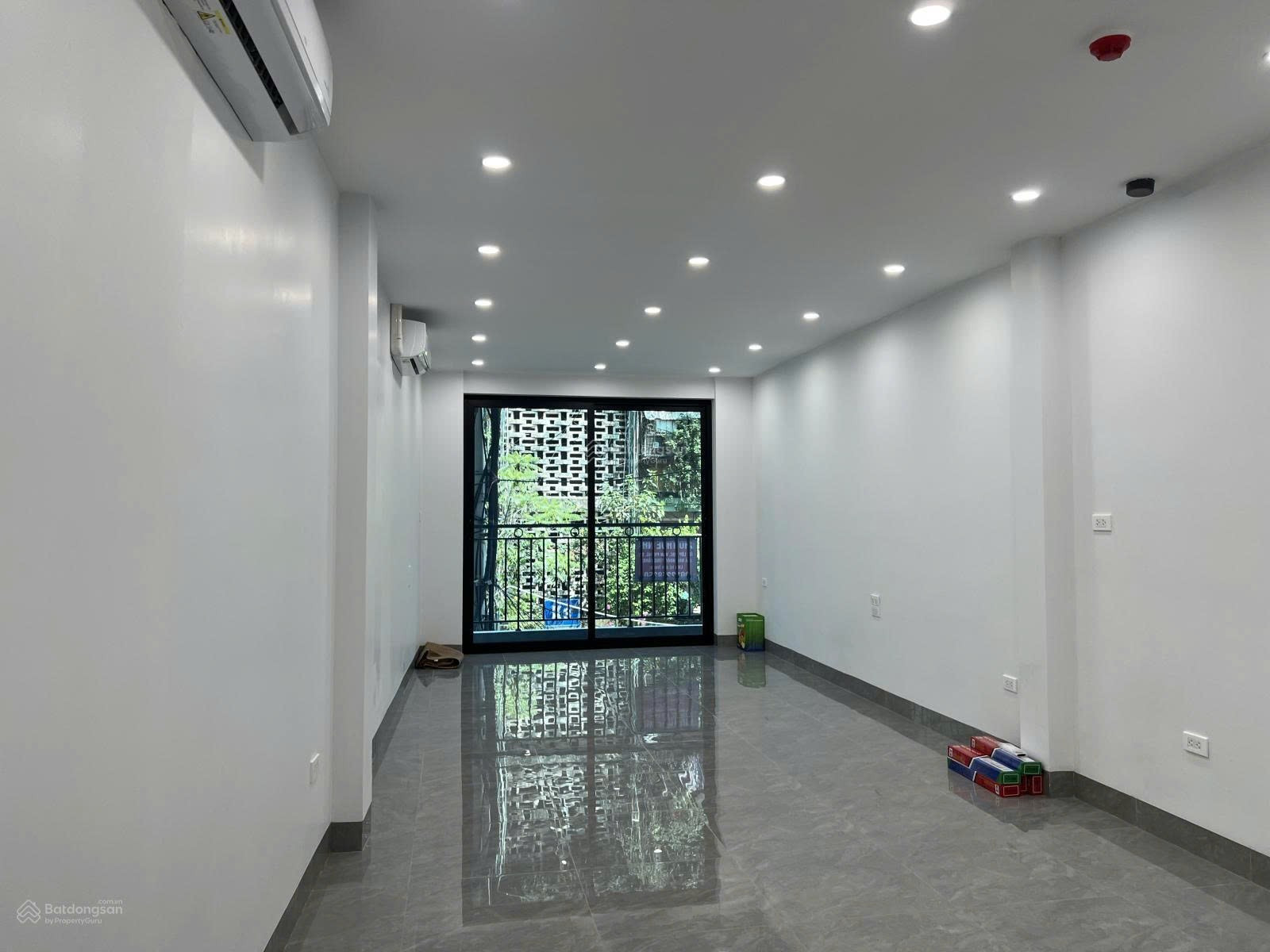 Cho Thuê Tòa Nhà Tạ Quang Bửu - Hai Bà Trưng 50M² 5 Tầng Thang Máy - Thông Sàn - Kinh Doanh...Cho Thuê Lẻ , Thuê Cả Nhà 62tr