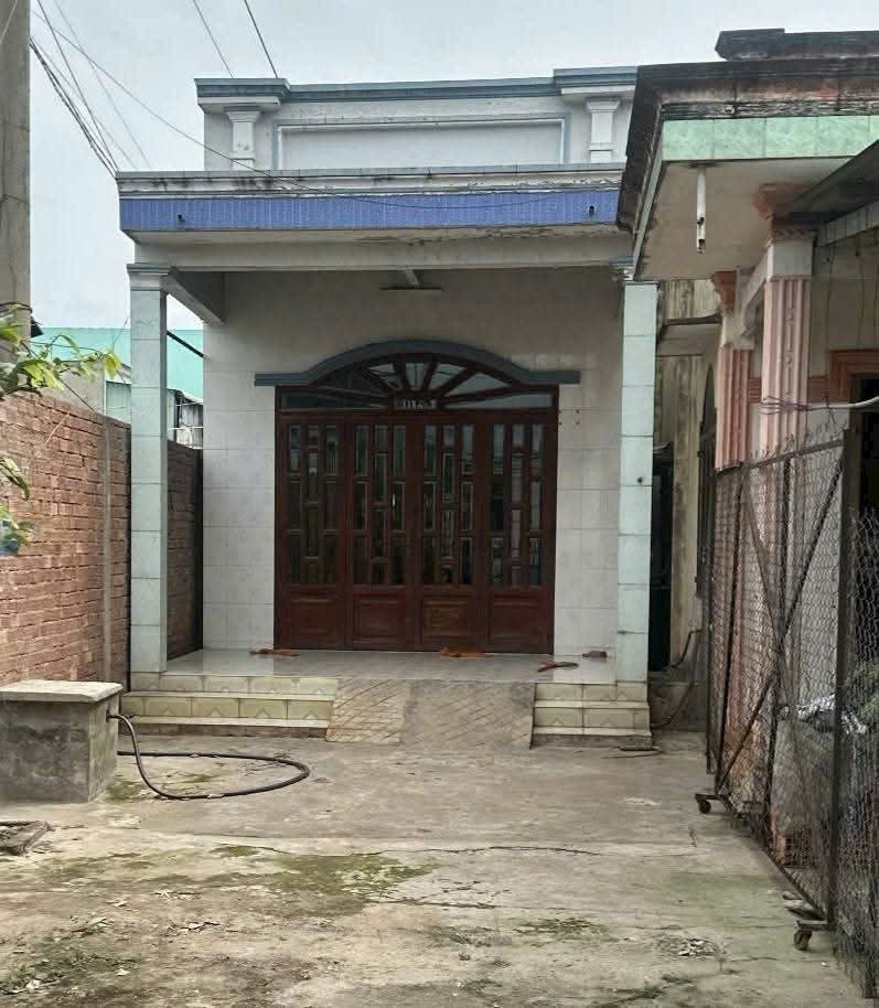 Bán Đất Đức Hoà Hạ Nhựa Tám Bình huyện Đức Hoà LA    - DT: 4,4x30  Giá 2ty6  Trục đường kinh doanh mua bán