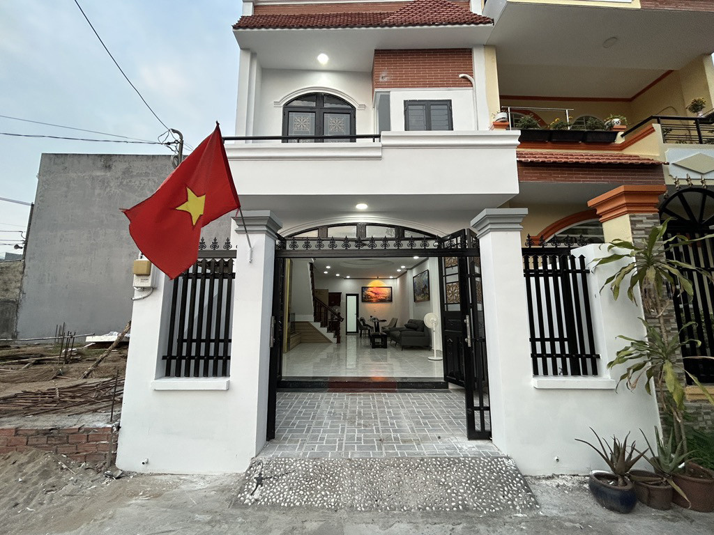 BÁN NHÀ HẺM XE HƠI, 85m2 (5m X 17m), 2 TẦNG, 3PN, TAM ĐA, TRƯỜNG THẠNH, QUẬN 9