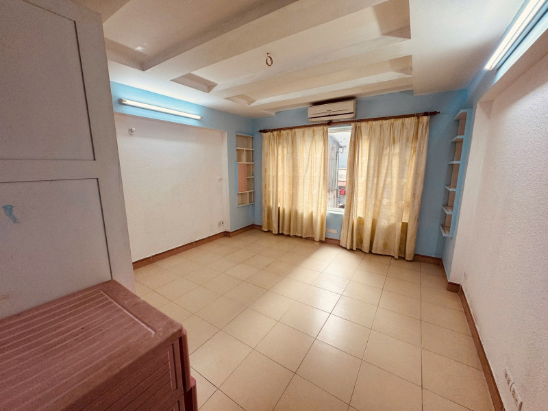Bán nhà đường Tam Khương, Đống Đa, 6 tầng dân xây, ô chờ thang máy, ngõ thông, 5m ra mặt phố