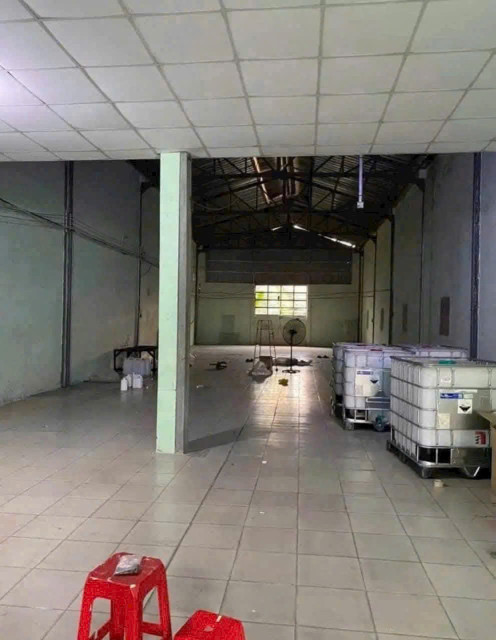 Giảm 1 Tỷ - Bán Gấp Xưởng (9x40) Mặt tiền Tân Chánh Hiệp 04, Quận 12 Giá Tốt