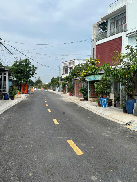 Bán đất mặt tiền nhựa Tân Hiệp 10, 110m2, giá 3.4 tỷ