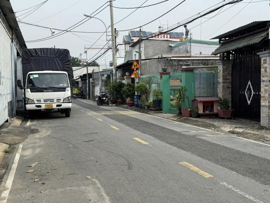 Bán nhà Mặt tiền Tân Hiệp, 7.5x20m, giá 4.5 tỷ