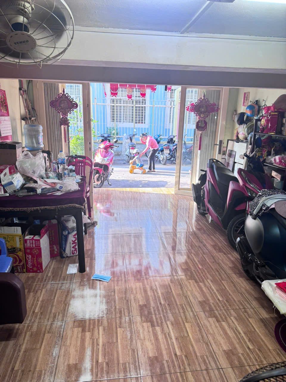 Chính chủ bán căn chung cư tầng trệt 78 TÂN HÒA ĐÔNG , diện tích lớn !!!!