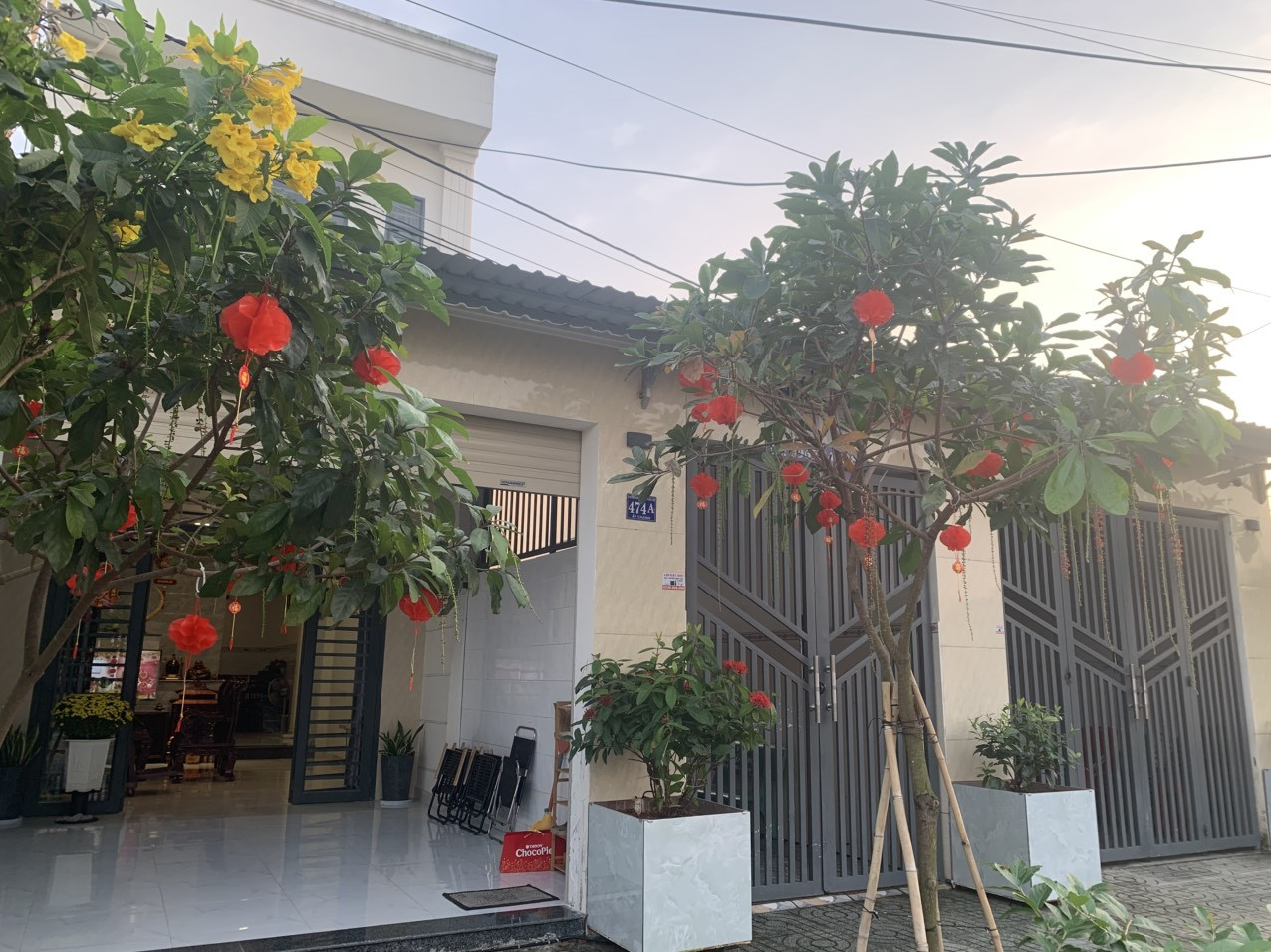 BÁN NHÀ & 15 P.TRỌ, MT ĐƯỜNG GẦN KĐT VINHOMES HẬU NGHĨA.