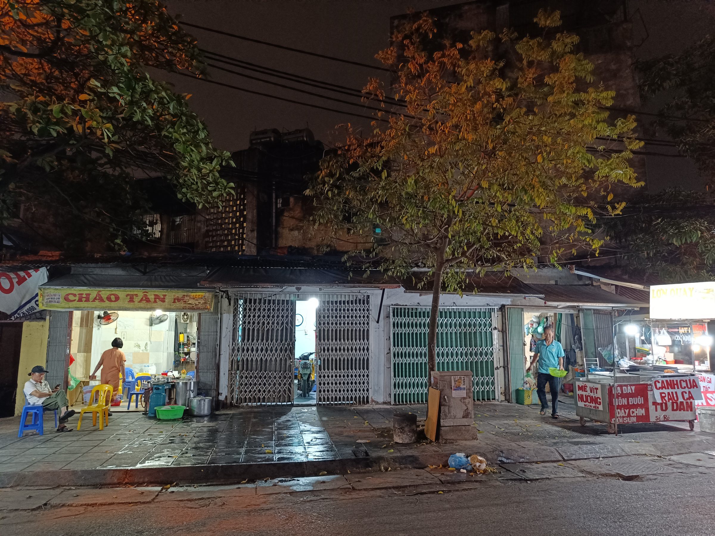Bán nhà 82m² có sẵn 102m² thổ cư ngang 15m giá 20 tỷ tại Đường Tân Mai Phường Hoàng Mai (có thương lượng)