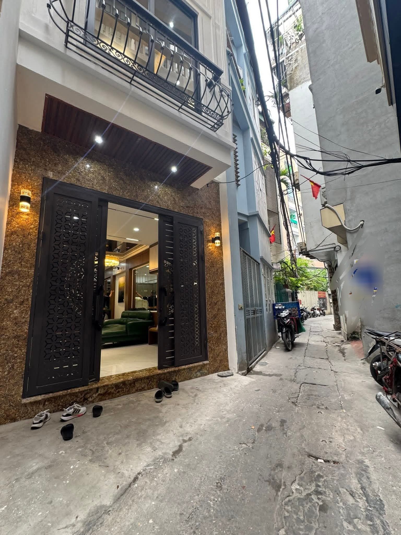 Bán Nhà riêng 36m² giá 9.65 tỷ tại Đường Tân Mai Phường Tân Mai Quận Hoàng Mai Hà Nội