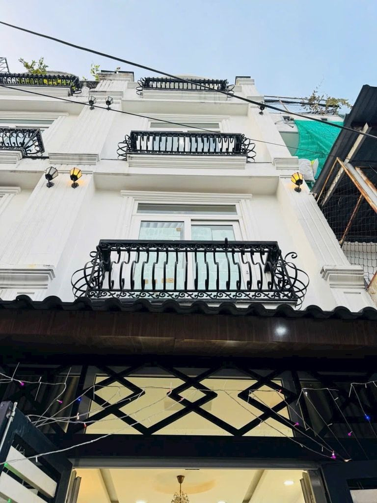 Gấp bán nhà sổ hồng riêng, 5 tầng hoàng công đủ