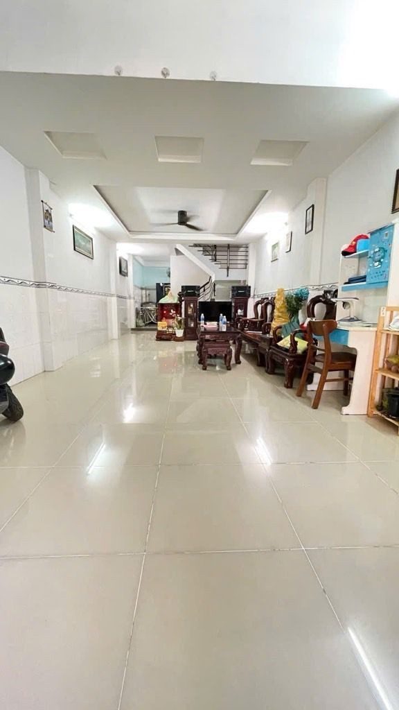 Bán nhà 76m² có sẵn 75m² thổ cư ngang 4m giá 6.4 tỷ tại Đường Tân Thới Nhất 13 Phường Đông Hưng Thuận