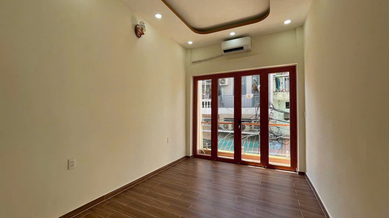 CẦN BÁN NHÀ MẶT TIỀN 3 TẦNG - QUẬN 4 CHỈ 7 tỷ 600tr