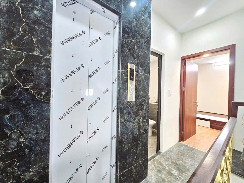 Bán Nhà 6 Tầng Mới, Thang Máy, Khu Tăng Thiết Giáp - Hiếm Có, 7.3 Tỷ