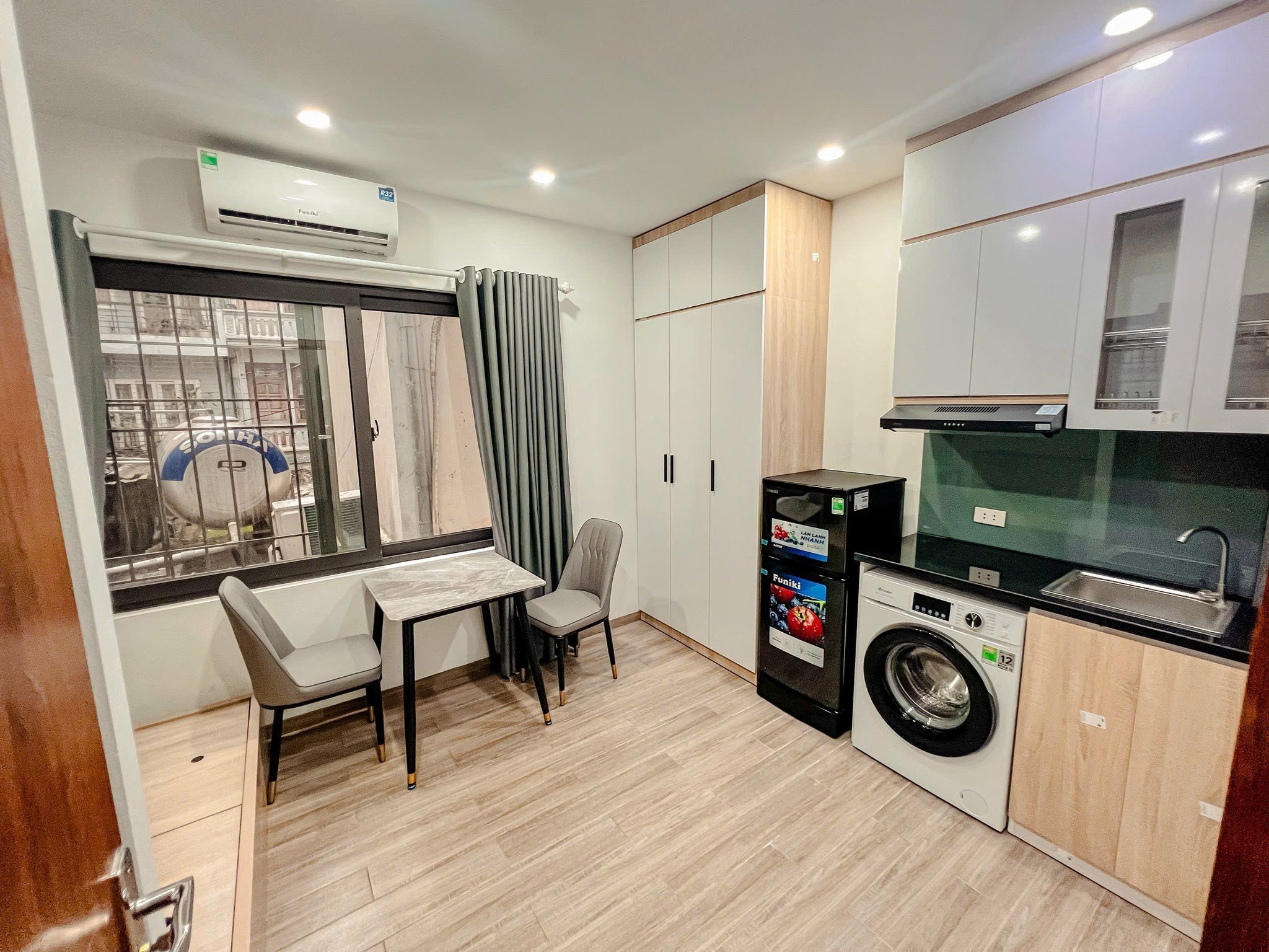 BÁN TÒA NHÀ CHDV PHỐ TÂY SƠN. 8 TẦNG, THANG MÁY. 24 CĂN HỘ CHO THUÊ.