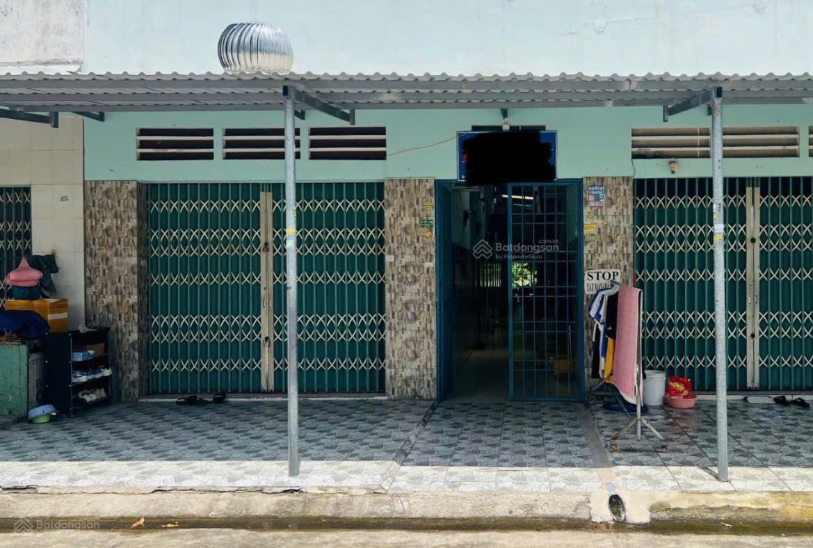 Bán ngộp Dãy trọ Đường TC2, Phường Mý Phước, Bến Cát- Gía 796 Tỷ, Thu nhập 16 Tr/th, Gần KCN 300M.