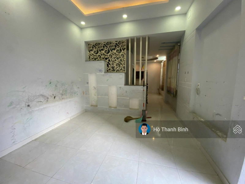 🏠 Rẻ nhất khu vực , nhà 2 tầng đẹp, hẽm ôtô gần chợ Tân Chánh Hiệp Quận 12 . CN 43 M2 🫰Chỉ 2.79 🧄