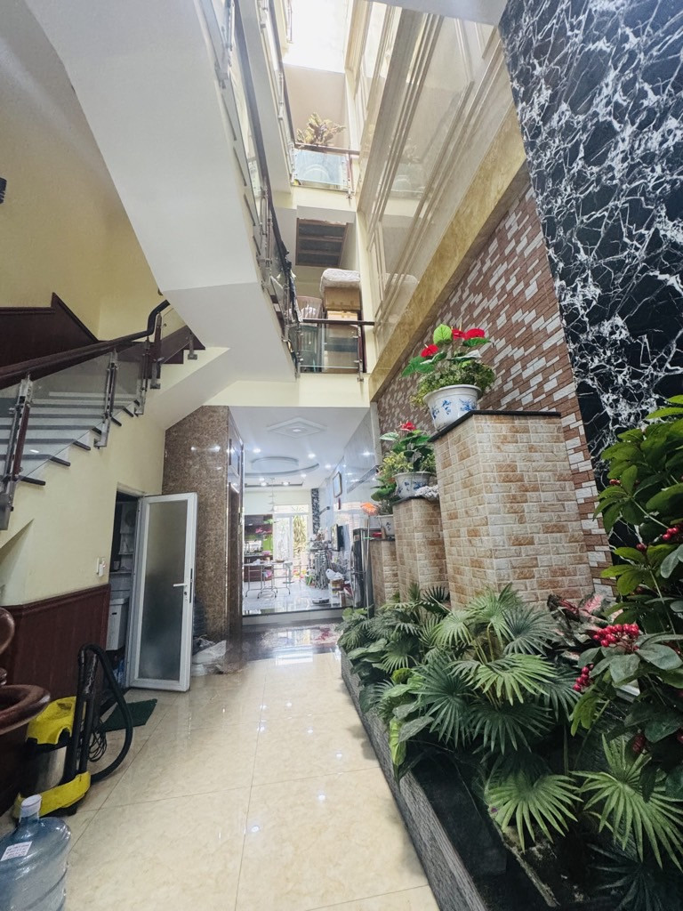 MẶT PHỐ TÊN LỬA - NGAY NGÃ TƯ TÊN LỬA ĐƯỜNG 29 - GẦN AEON MALL BÌNH TÂN - NHÀ 4 TẦNG THANG MÁY