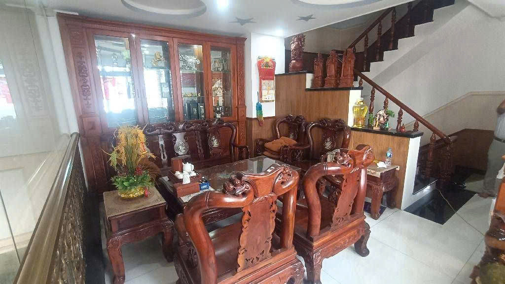 Biệt Thự Khu Aeon Tên Lửa - DT: 100m2 (5mx20m) - Đúc 4 Lầu Nhỉnh 19 Tỷ TL Mạnh