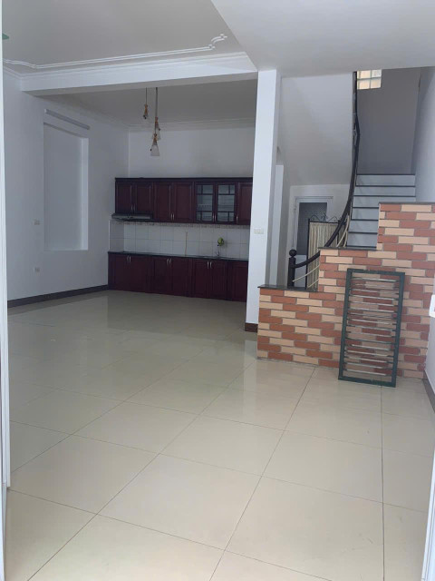 NHÀ ĐẸP - GIÁ TỐT – Cần bán nhanh căn nhà vị trí đắc địa tại phường Thạch Bàn, quận Long Biên, HÀ Nội