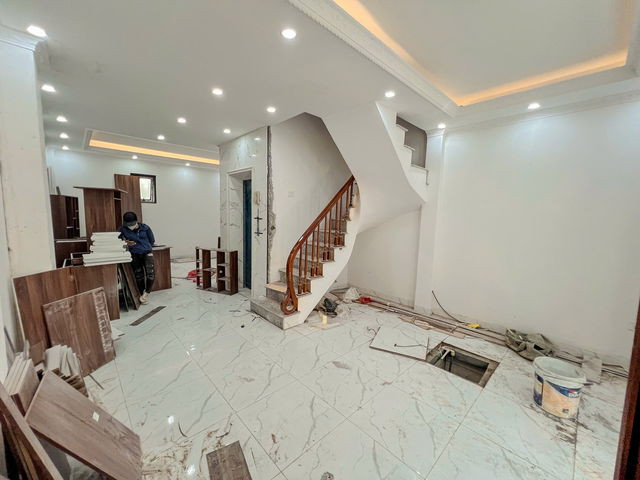 SIÊU PHẨM DÒNG TIỀN - 8 PHÒNG KHÉP KÍN  - Ô TÔ ĐỖ CỔNG Thạch Bàn-Long Biên 50 m2,X  6 tầng,8.5 tỷ.