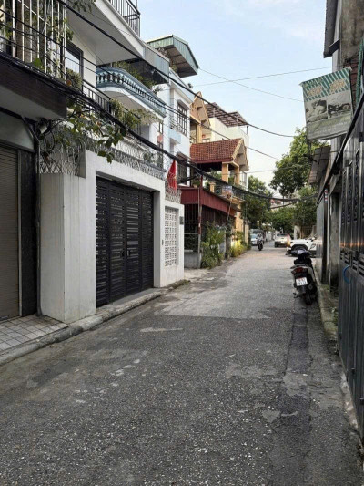 Bán nhà Thạch Bàn (LB) 60m, 7 tầng, mt 6.7m, giá 16 tỷ
