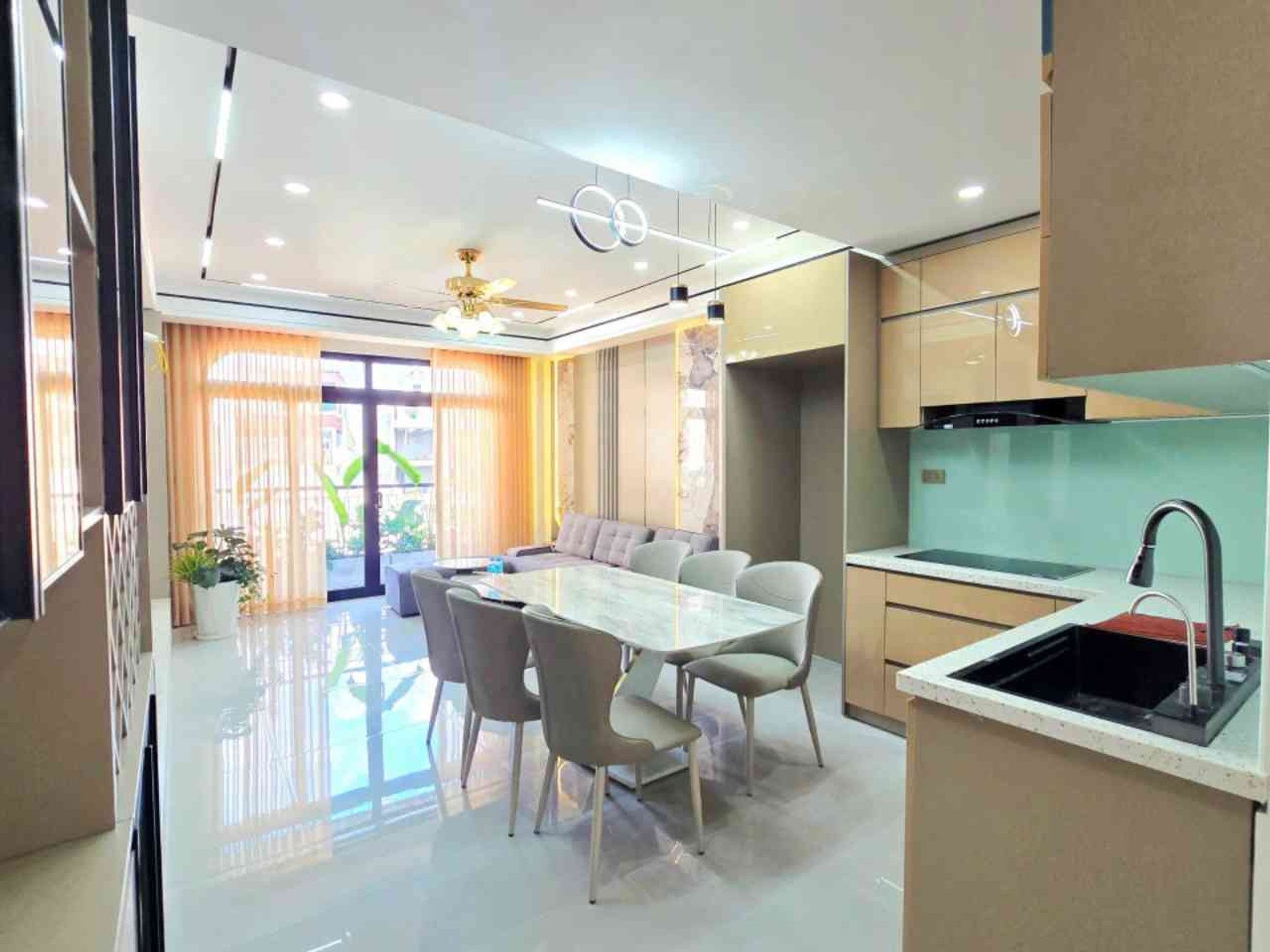 💎 QUÁ HIẾM CHO PHÂN KHÚC THANG MÁY LONG BIÊN: CHỦ HẠ CHÀO CHỐT GẤP 12 TỶ 🚗