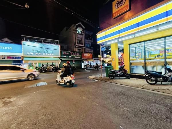 MẶT TIỀN LÔ GÓC - 2 TẦNG KIÊN CỐ - THU NHẬP ỔN ĐỊNH 70TR/TH - VỊ TRÍ VÀNG KHU VIP