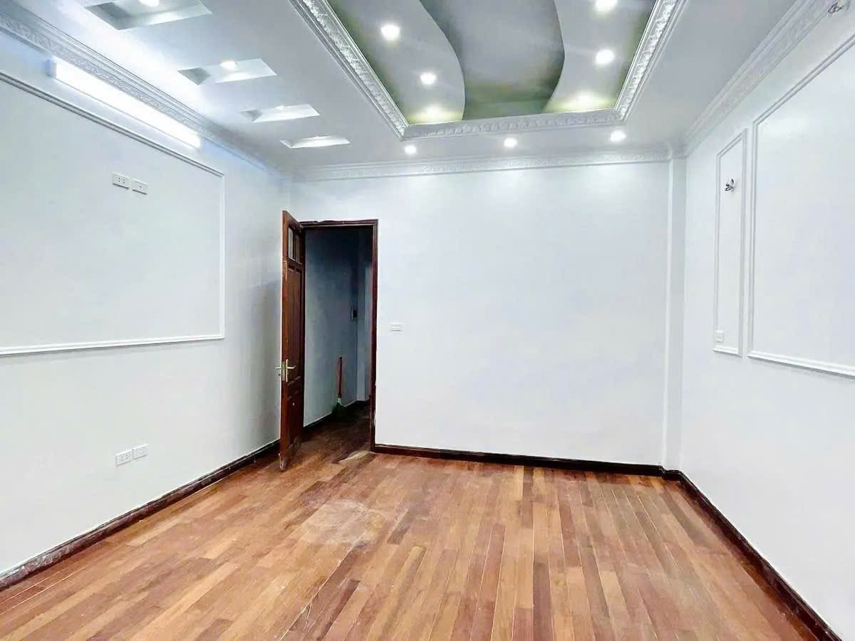 Bán nhà Thái Hà 44m² ngang 4.3m giá 20.5 tỷ Phường Đống Đa (LH: Zalo 0862299066)