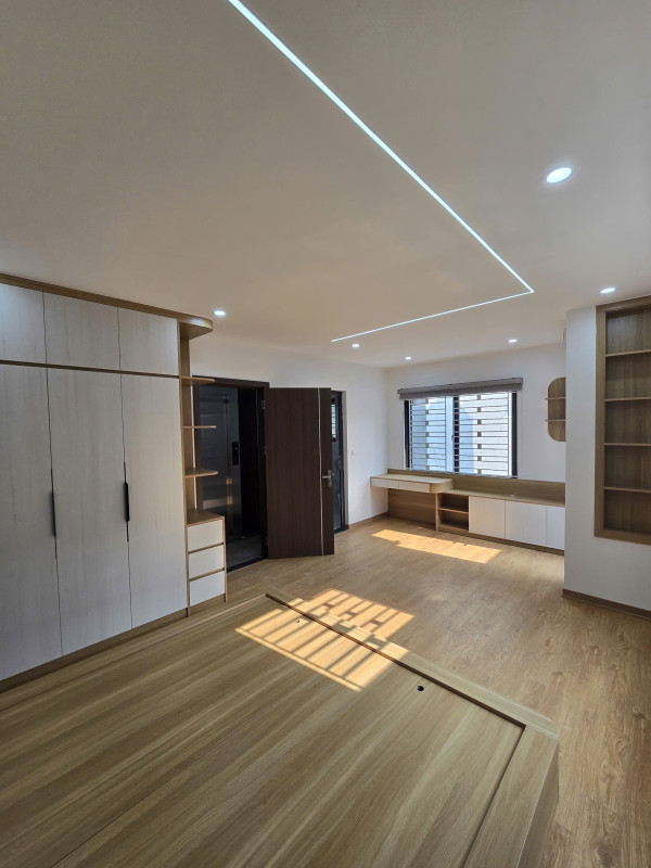 Bán nhà Thái Hà (Đống Đa) 38/48m, 6 tầng, mt 4.5m, giá 14 tỷ