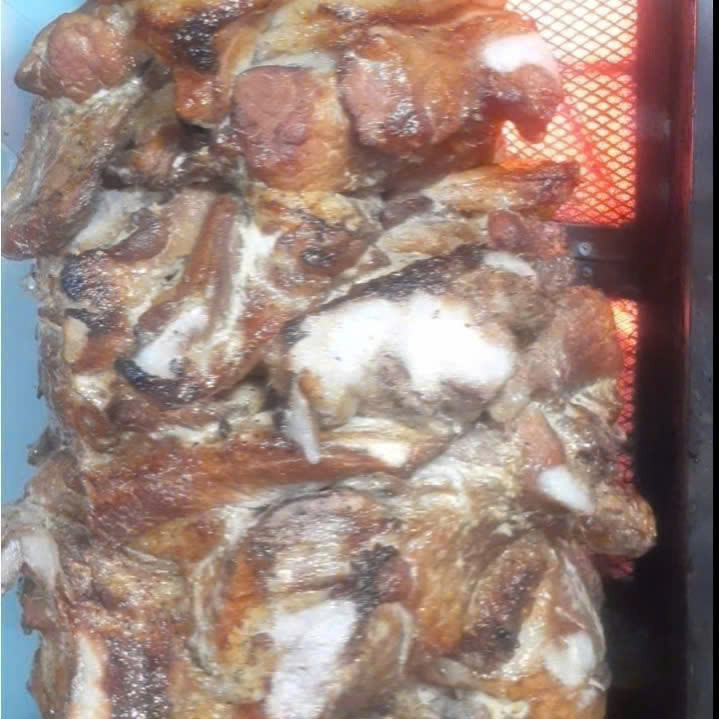 Cần SANG Quán bánh mỳ Doner Kebad Xôi Nước Ép ở tầng 1
