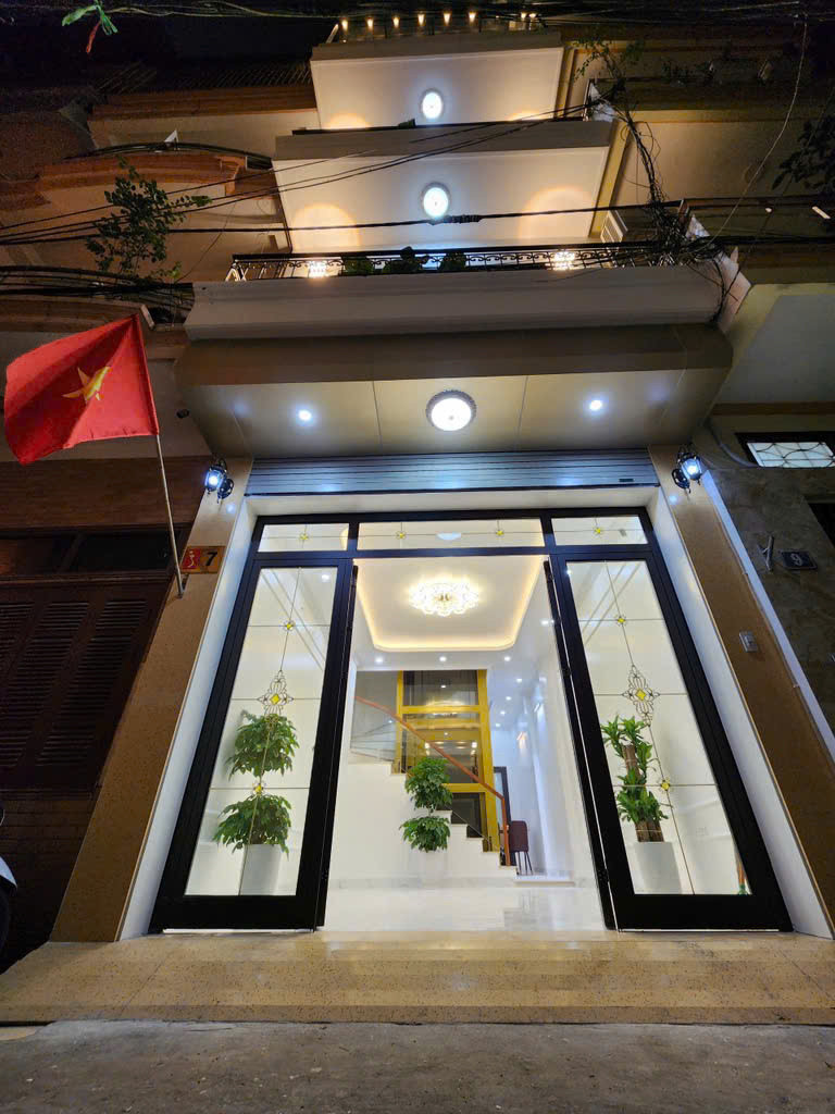 Bán nhà khu VIP Thái Hà, phân lô ô tô vào nhà, 5 tầng TM mới đẹp, nhỉnh 16 tỷ