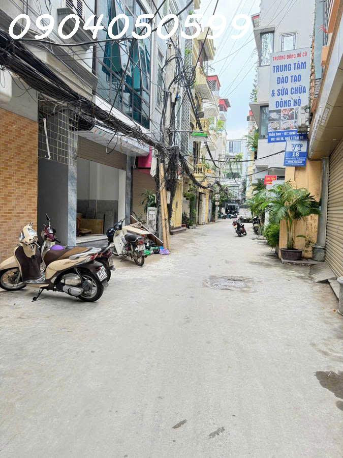 BIỆT THỰ SIÊU VIP - LÔ GÓC 3 MẶT THOÁNG - GARA Ô TÔ ĐỖ CỬA - 40M RA PHỐ - SỔ ĐẸP