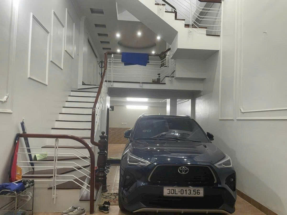 BÁN NHÀ PHỐ THÁI HÀ - Ô TÔ TRÁNH - 30M RA PHỐ - KD ĐỈNH - 50 M2 - GIÁ 20,9 TỶ