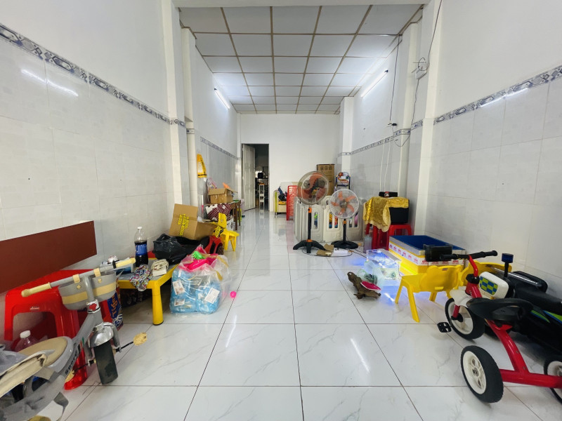Bán nhà mặt tiền quận 11 - Kinh doanh siêu đỉnh giá rẻ nhất trong khu vực 9.5 tỷ