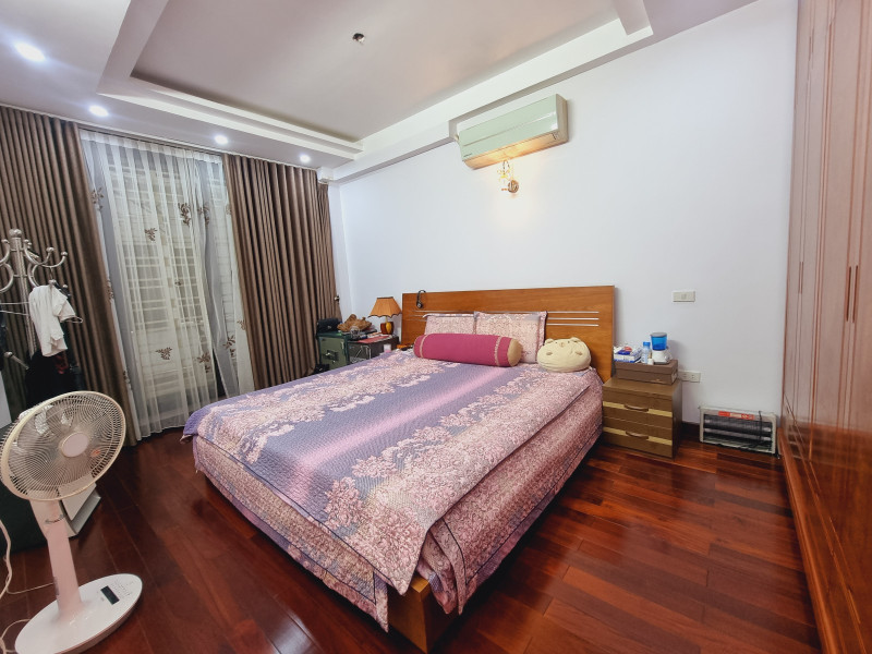 Bán nhà Ngõ Thái Thịnh 1, dt 51m² ngang 3.5m giá 21.6 tỷ Phường Đống Đa (LH: Zalo 0862299066)