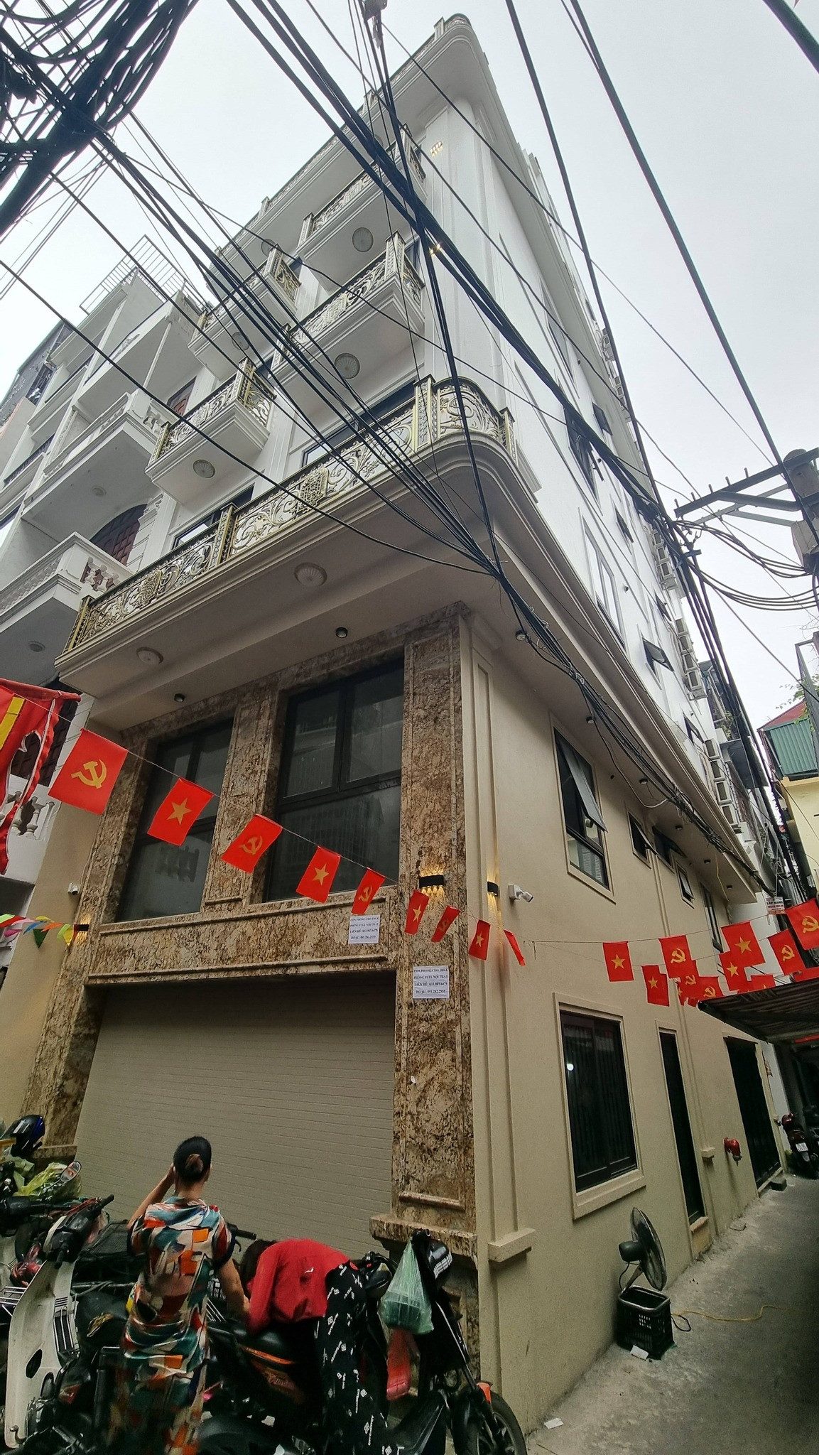 BÁN TÒA NHÀ MẶT PHỐ THÁI THỊNH 1. ĐỐNG ĐA. 8 TẦNG. THANG MÁY. LÔ GÓC.