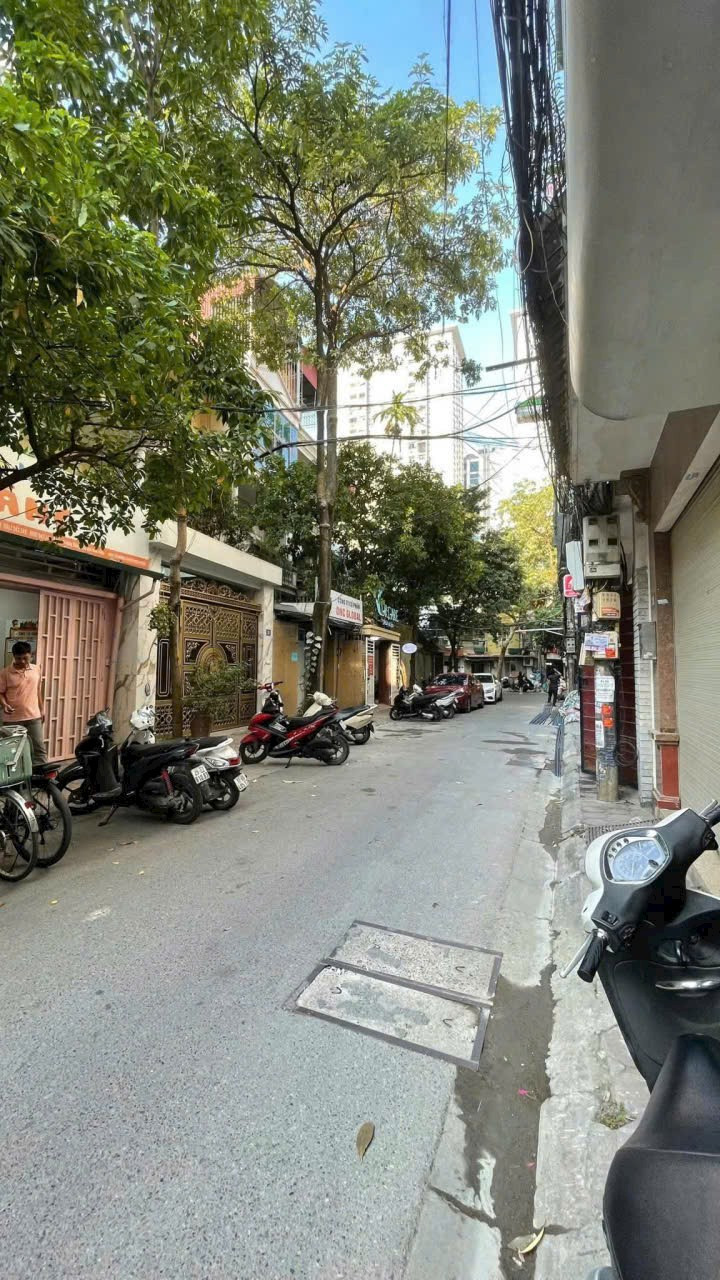 Bán Nhà Thái Thịnh , Đống Đa. dT 72m2 7T mặt tiền 4m giá 33tỷ .LH 0383426696