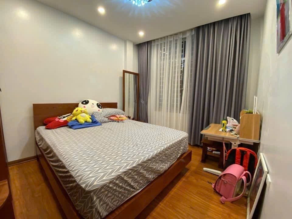 Bán nhà Thái Thịnh (Đống Đa) 39m, 5 tầng, mt 6.5m, giá 11.2 Tỷ